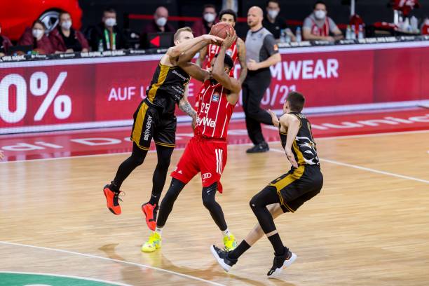 匹敌的地位 匹敌的地位